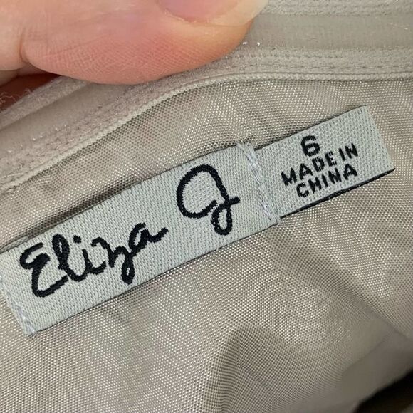 ELIZA J Embellished Strapless Metallic Satin Party Bridesmaid Dress Size 6 New - Picture 11 of 13